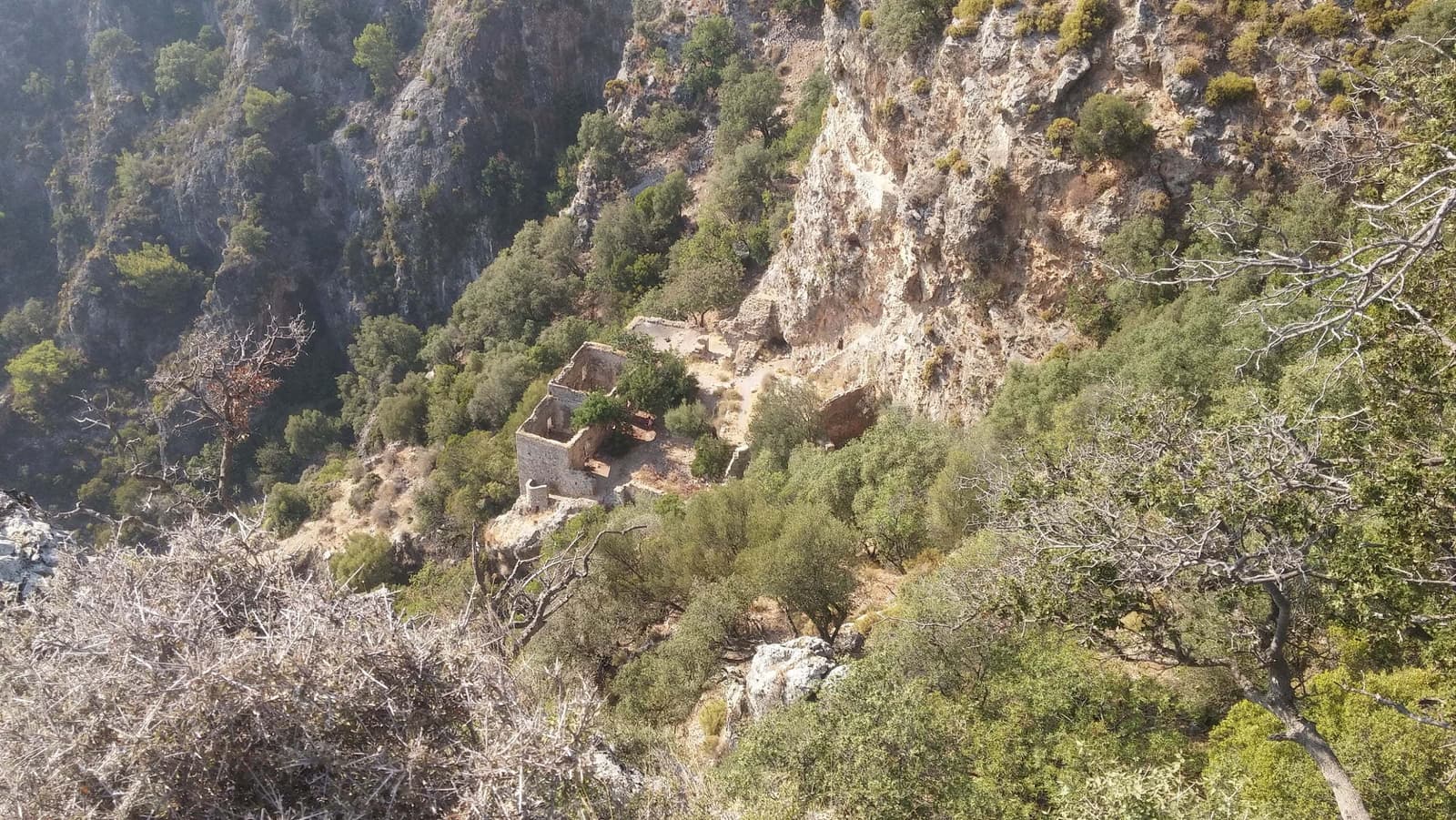 Afkule Manastırı