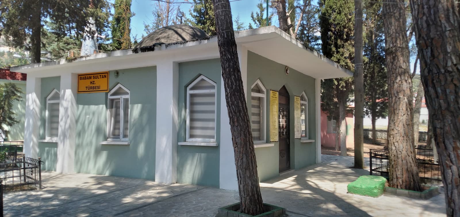 Babam Sultan Türbesi