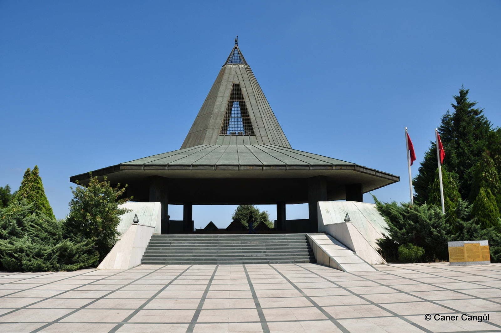 Adnan Menderes Anıt Mezarı
