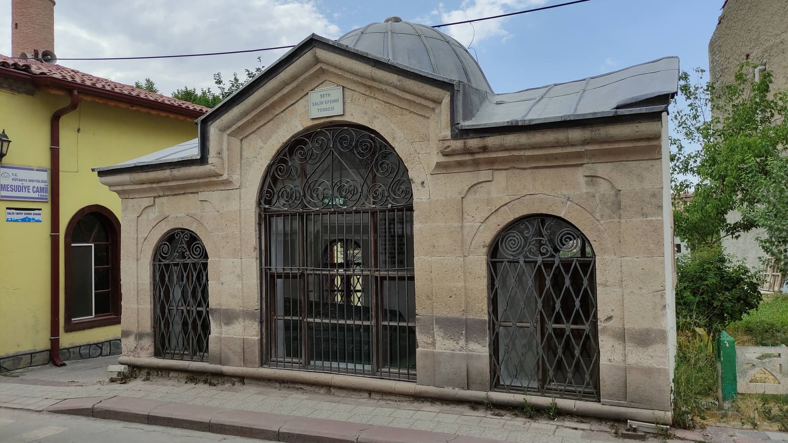 Şeyh Salih Efendi Türbesi