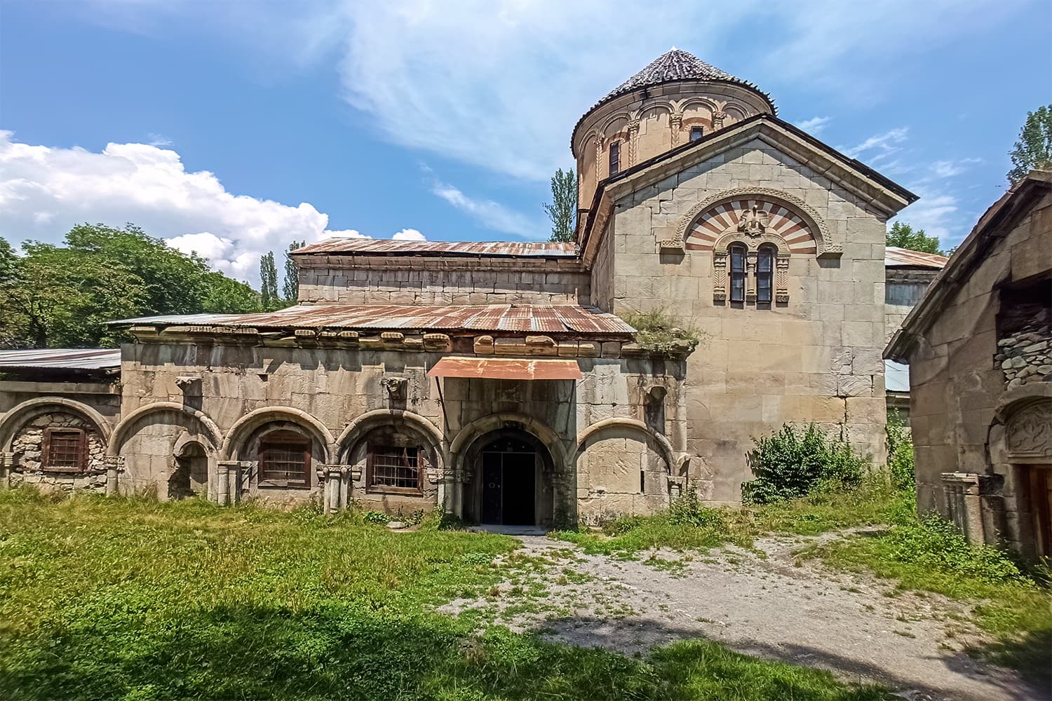 Hahuli Manastırı
