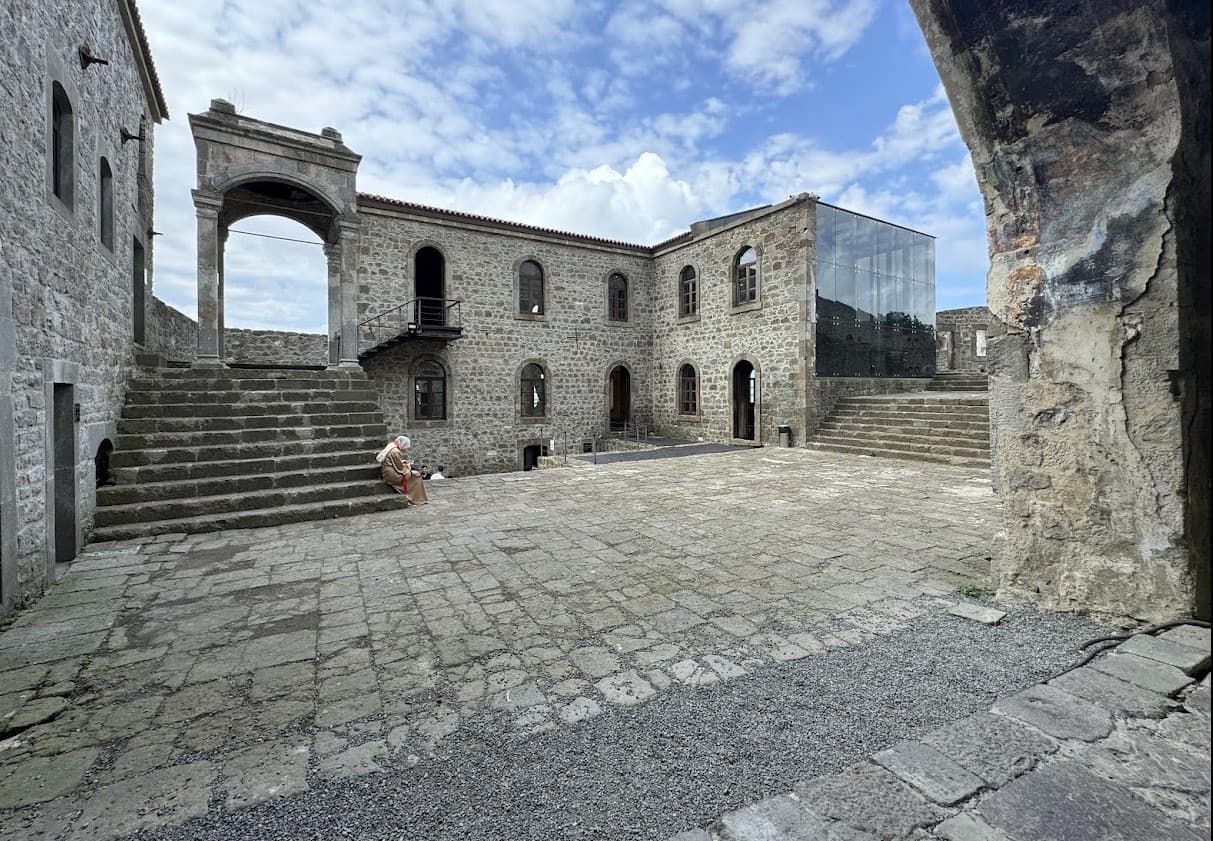 Kızlar Manastırı