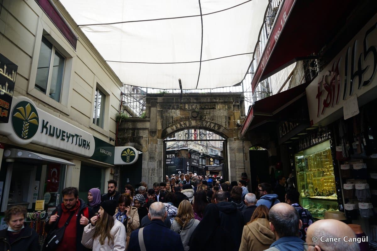 Mahmutpaşa Kapısı