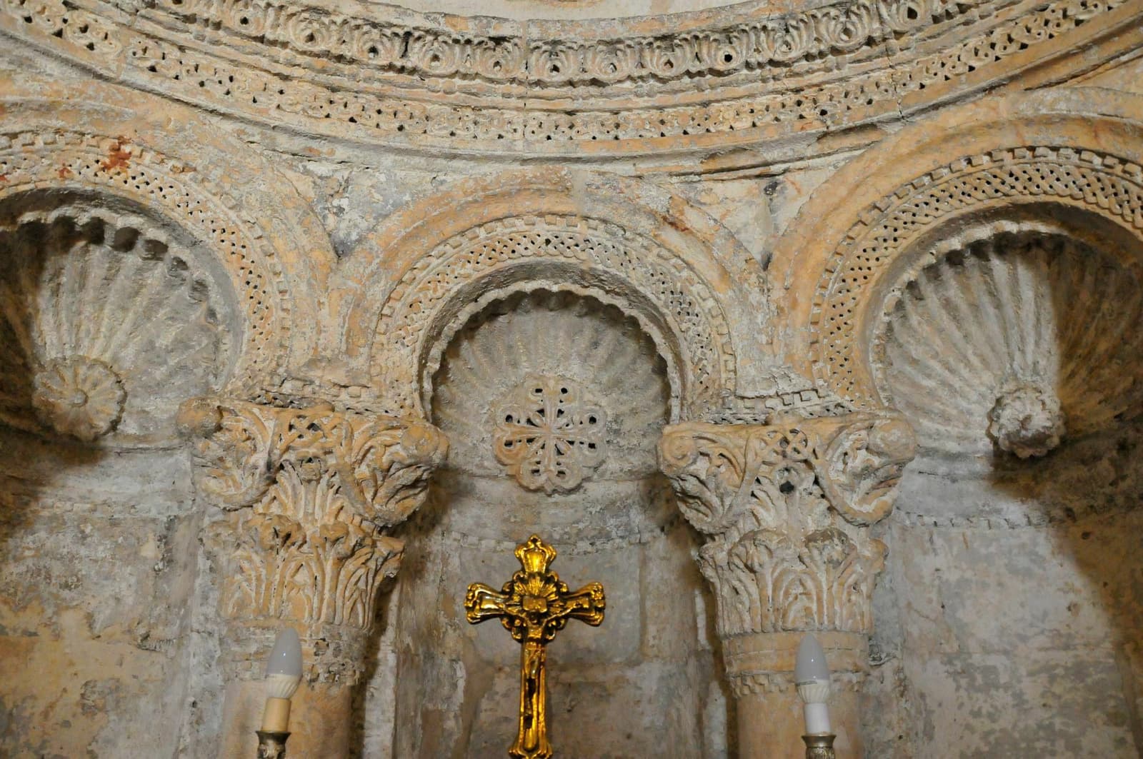 Anıtlı Meryem Ana Manastırı