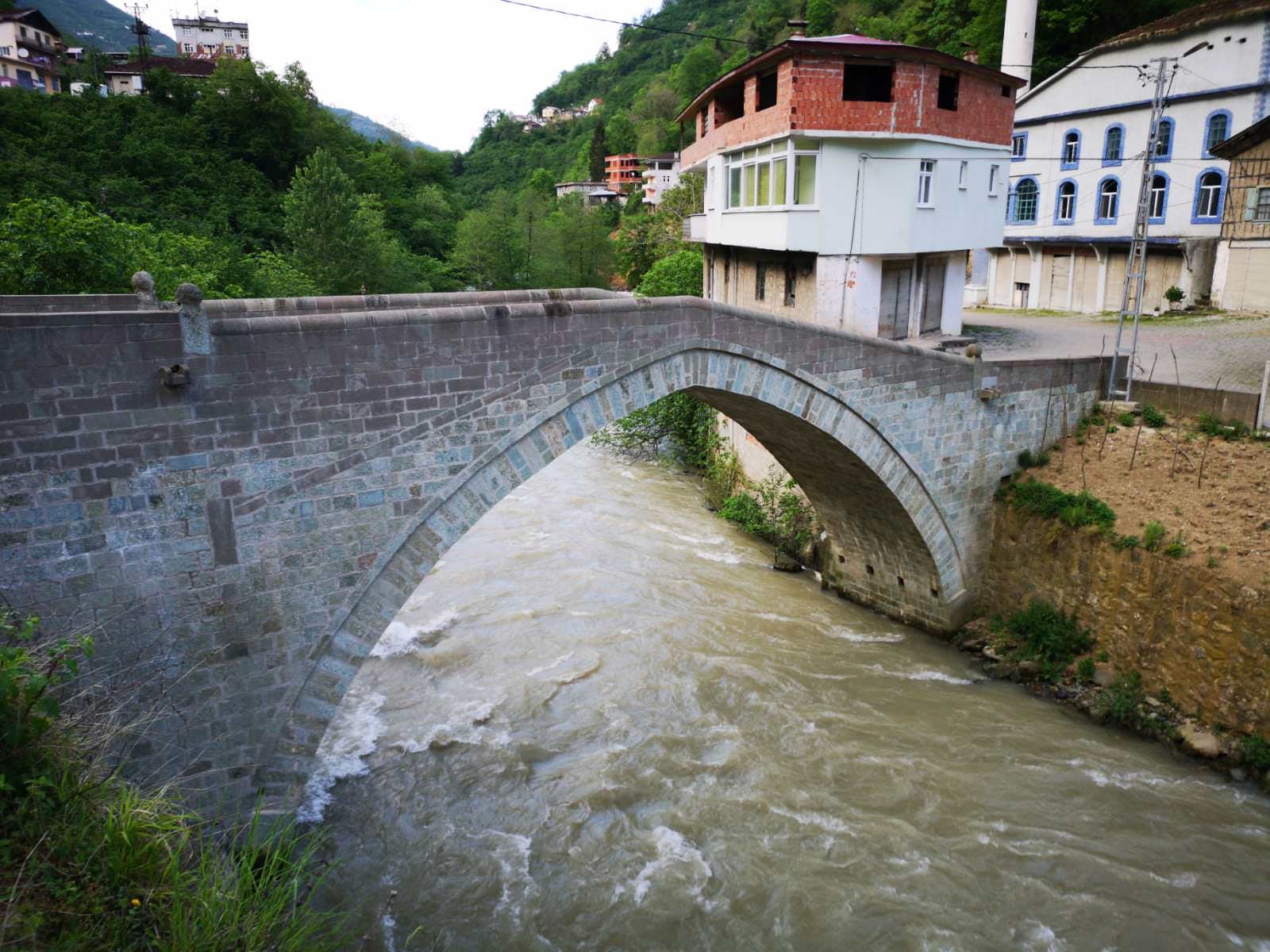 Bifera Köprüsü