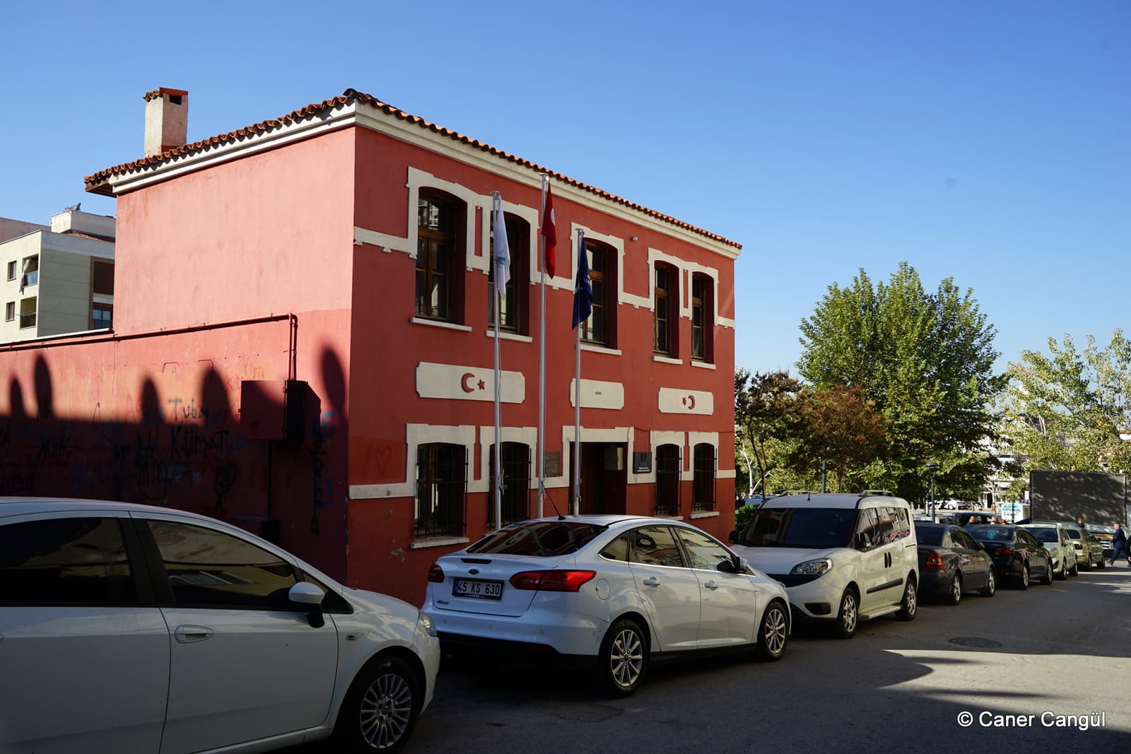 Kırmızı Ev