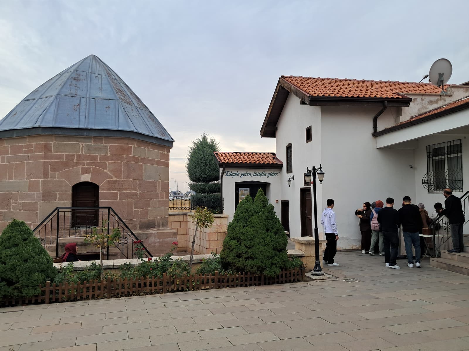 Ateşbaz-ı Veli Türbesi
