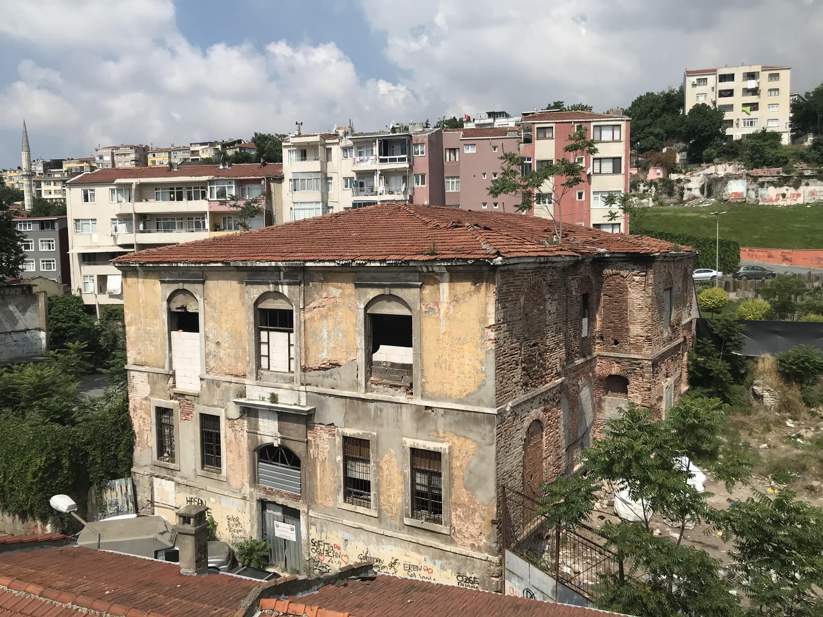 Balat Khorenyan Ermeni Okulu