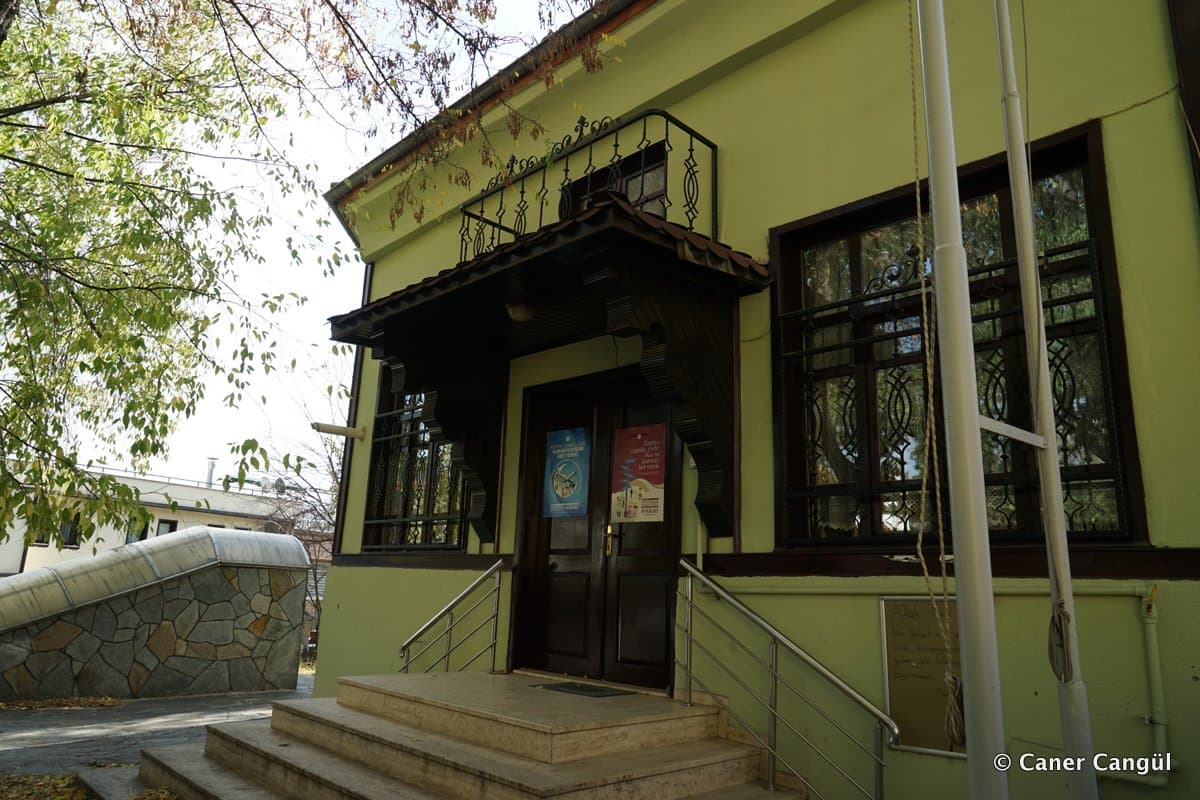 Nilüfer Hatun Mescidi