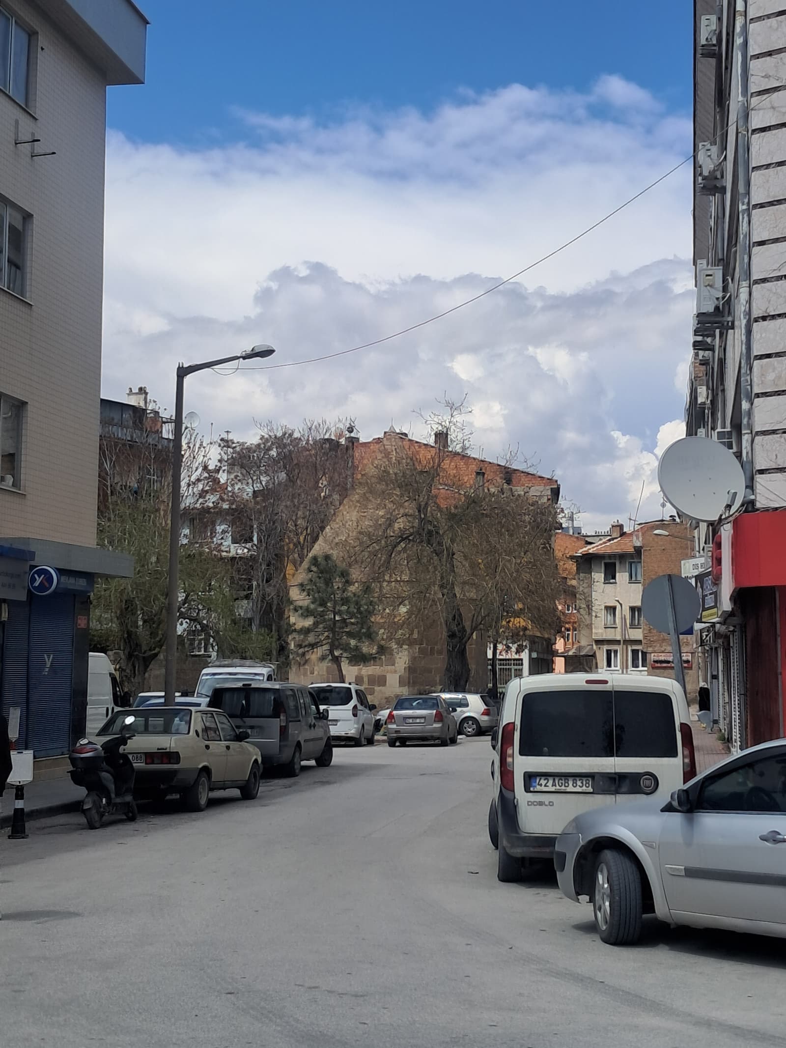 İç Karaaslan Türbesi