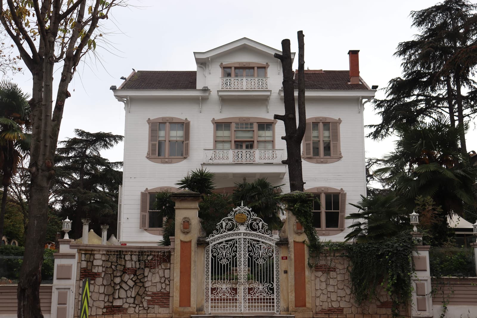 Abdüllatif Suphi Paşa Köşkü