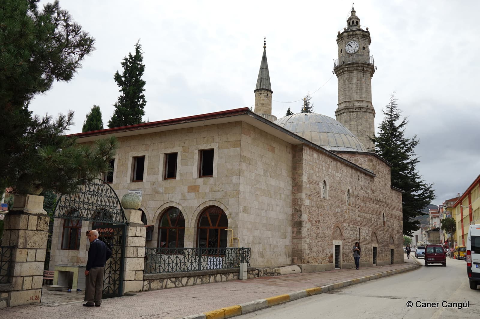 Hacı Behzat Camii
