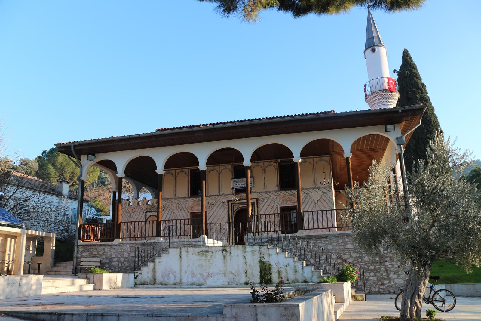 Cihanoğlu Hacı Abdülaziz Efendi Camii