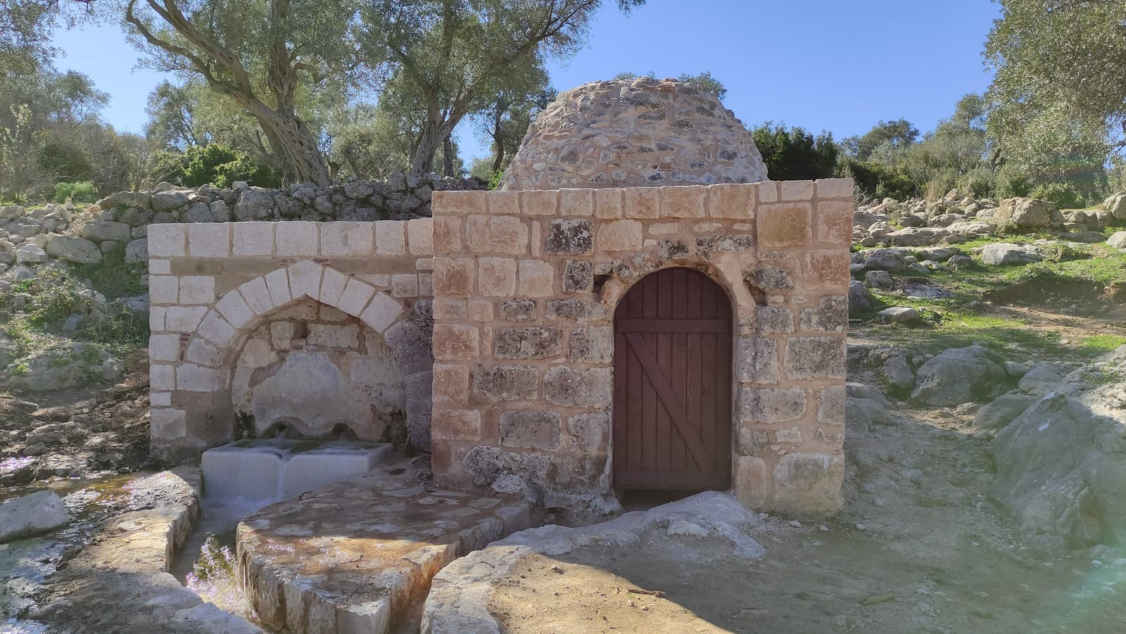 Kubbeli Çeşme