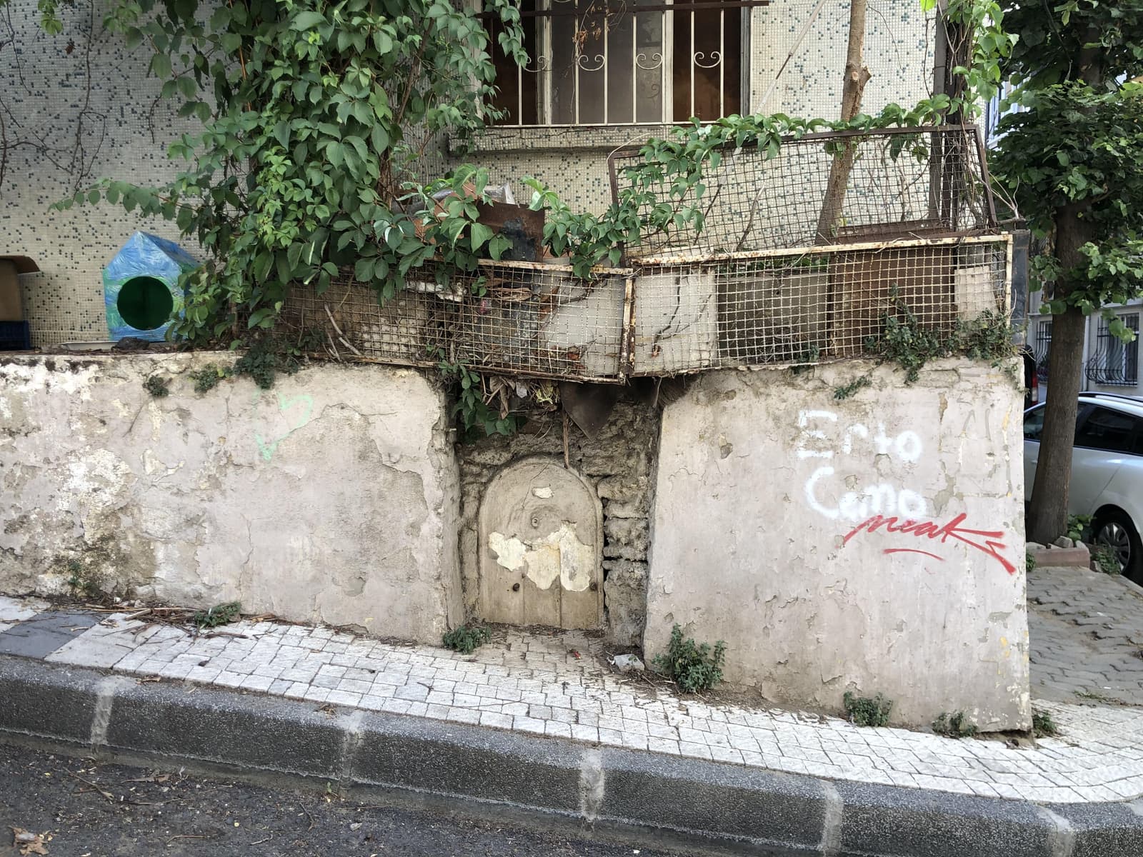 Çeşme, Mahmudiye Caddesi