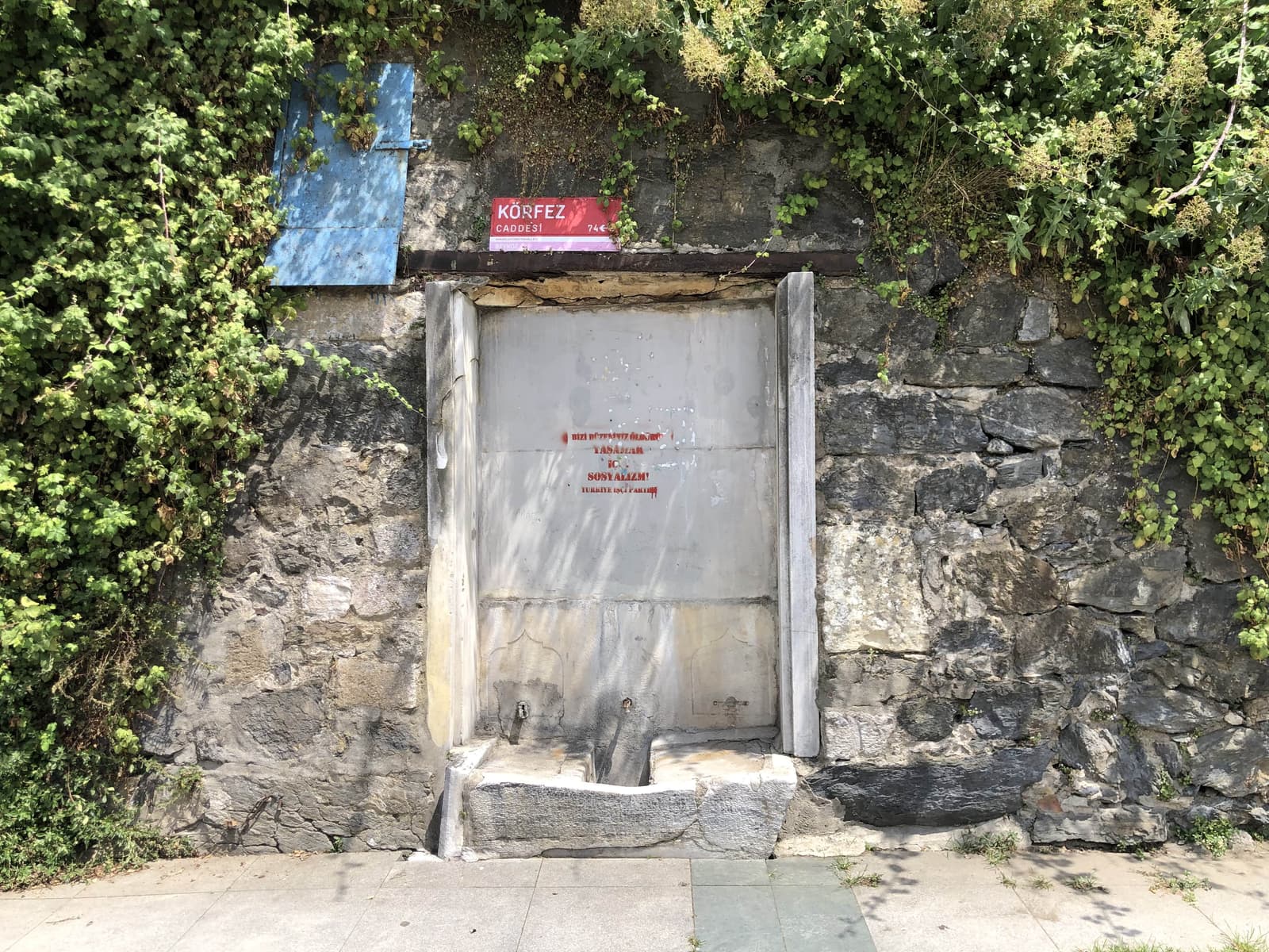 Duvar Çeşmesi