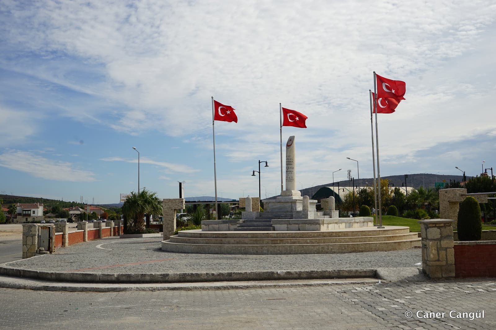 Alaçatı Şehitlik Anıtı