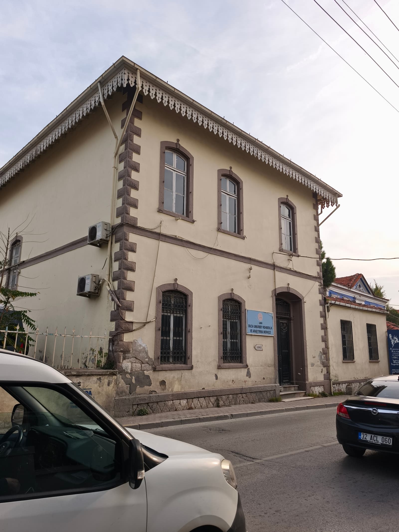 Eski Umurbey İlkokulu, Buca