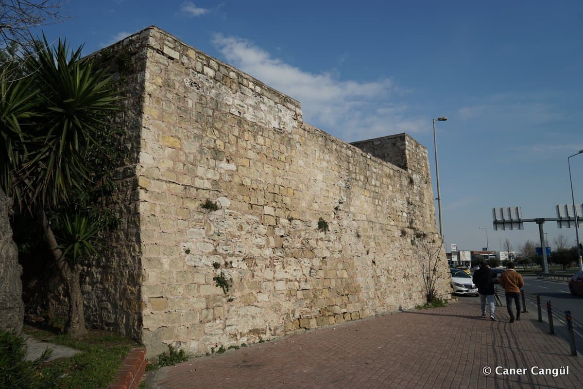 Marmara Surları, 37. Kule