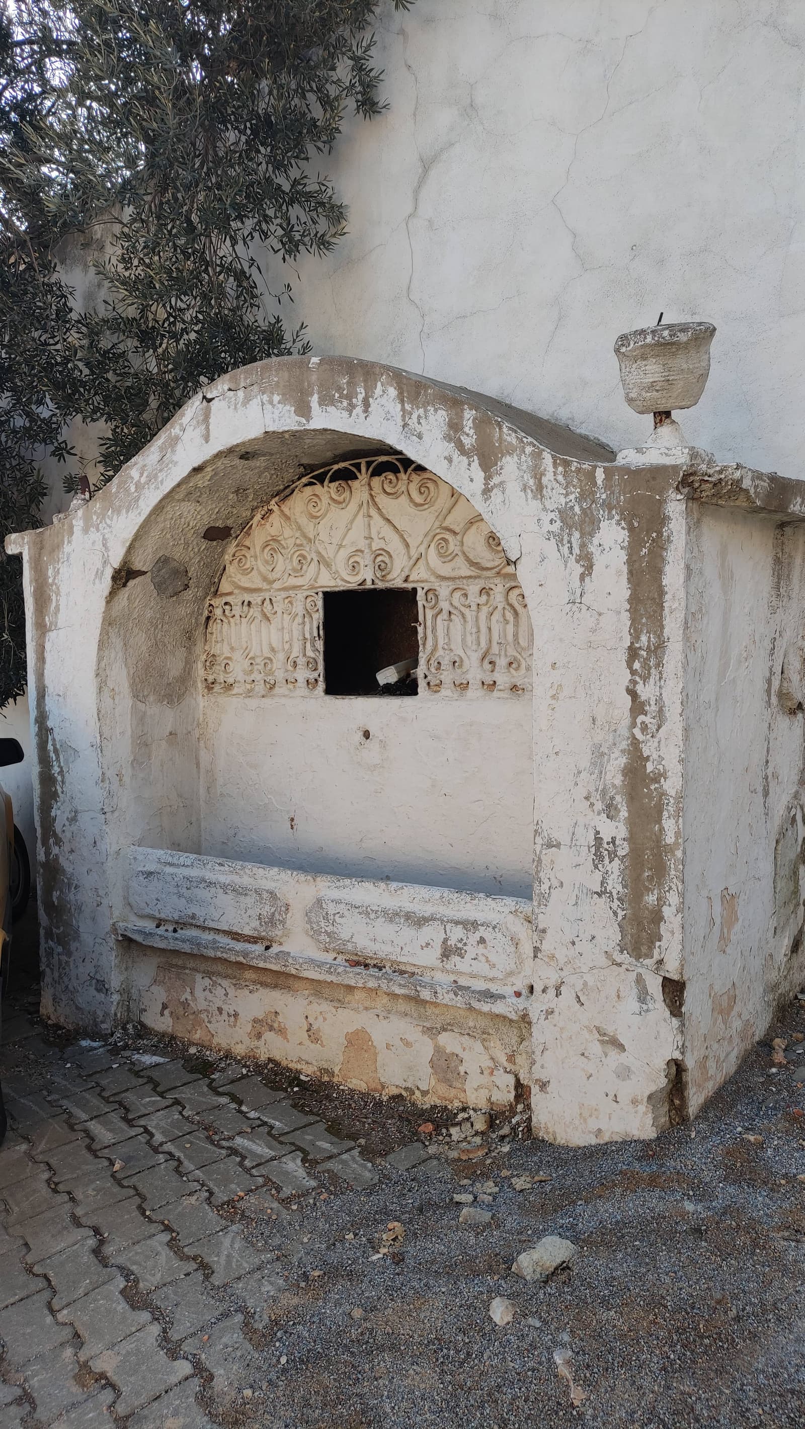 Keramettin Mahalle Çeşmesi