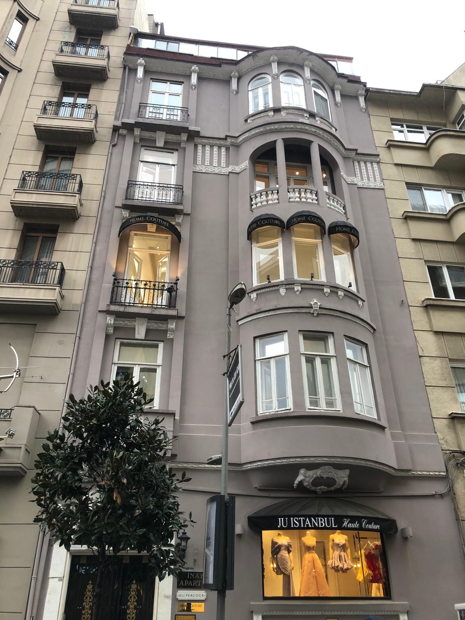 İnayet Apartmanı