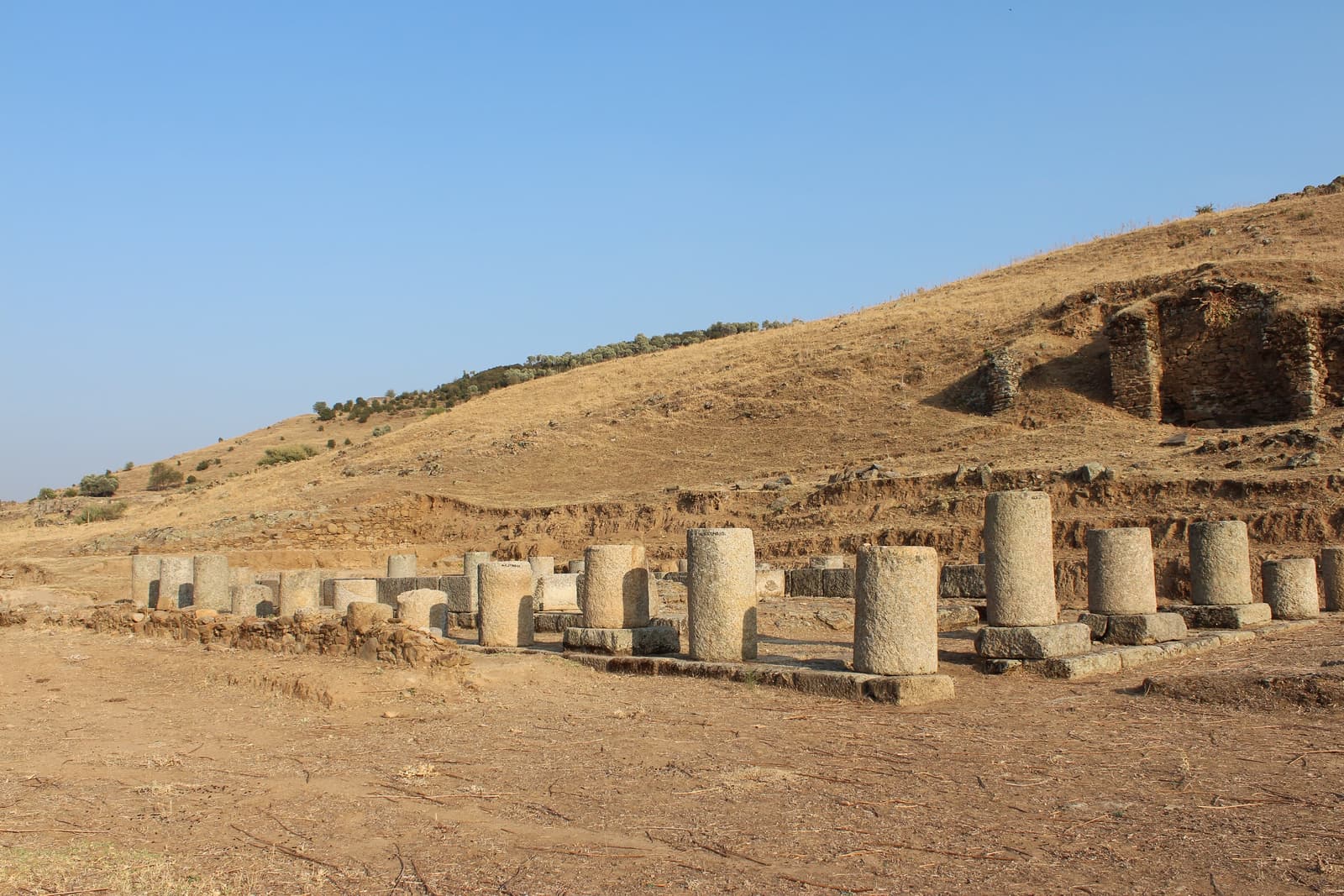Alabanda Artemis Tapınağı