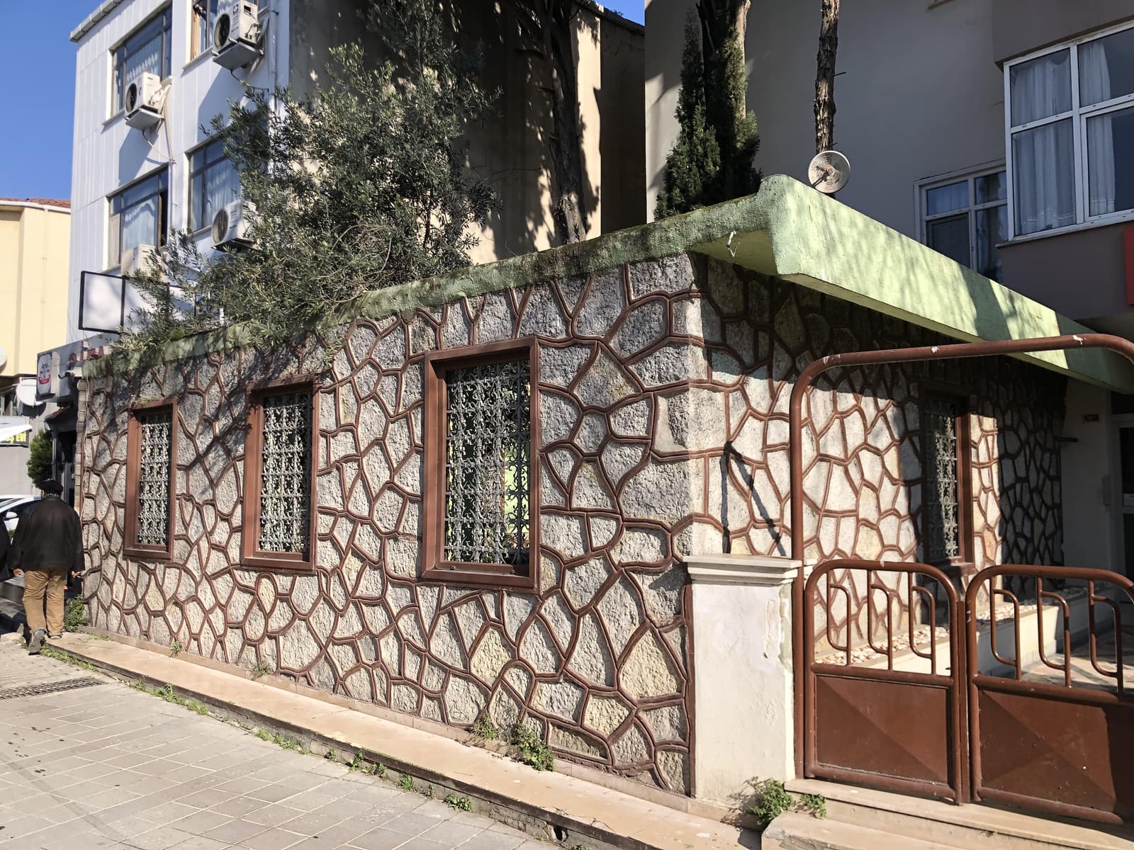 Zeytin Baba Türbesi