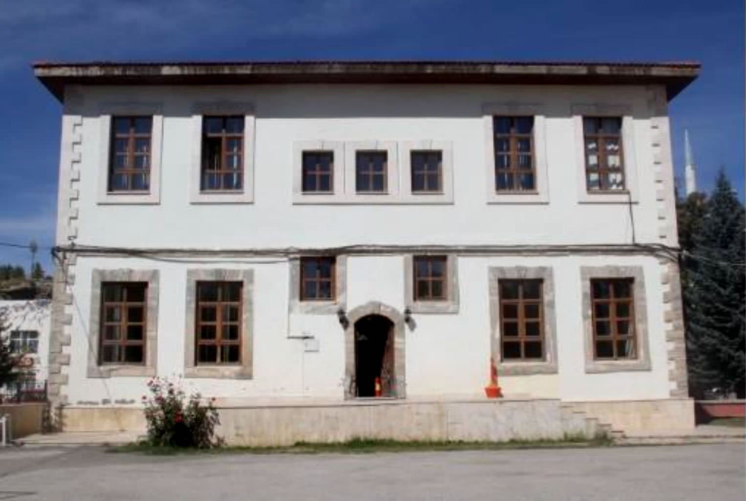 Hafik Eski Hükümet Konağı