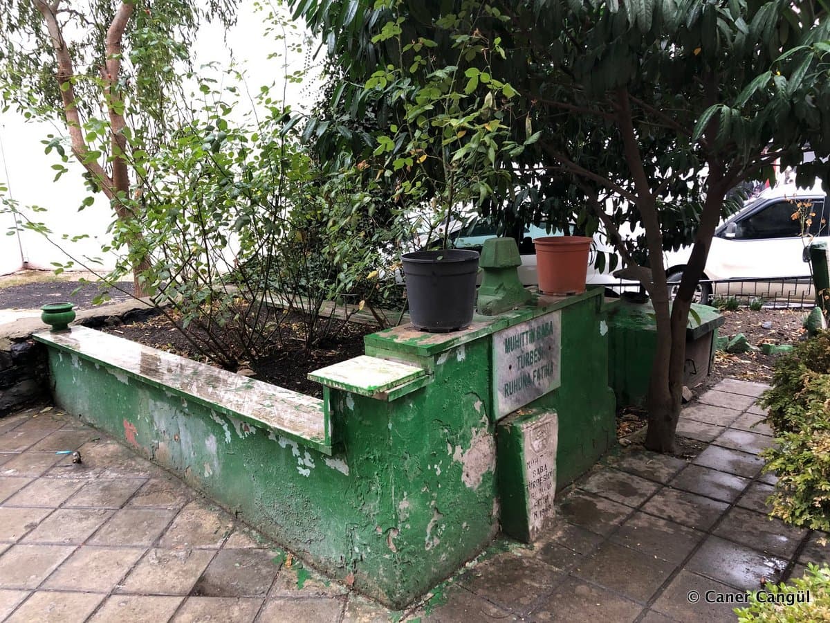 Muhittin Baba Türbesi