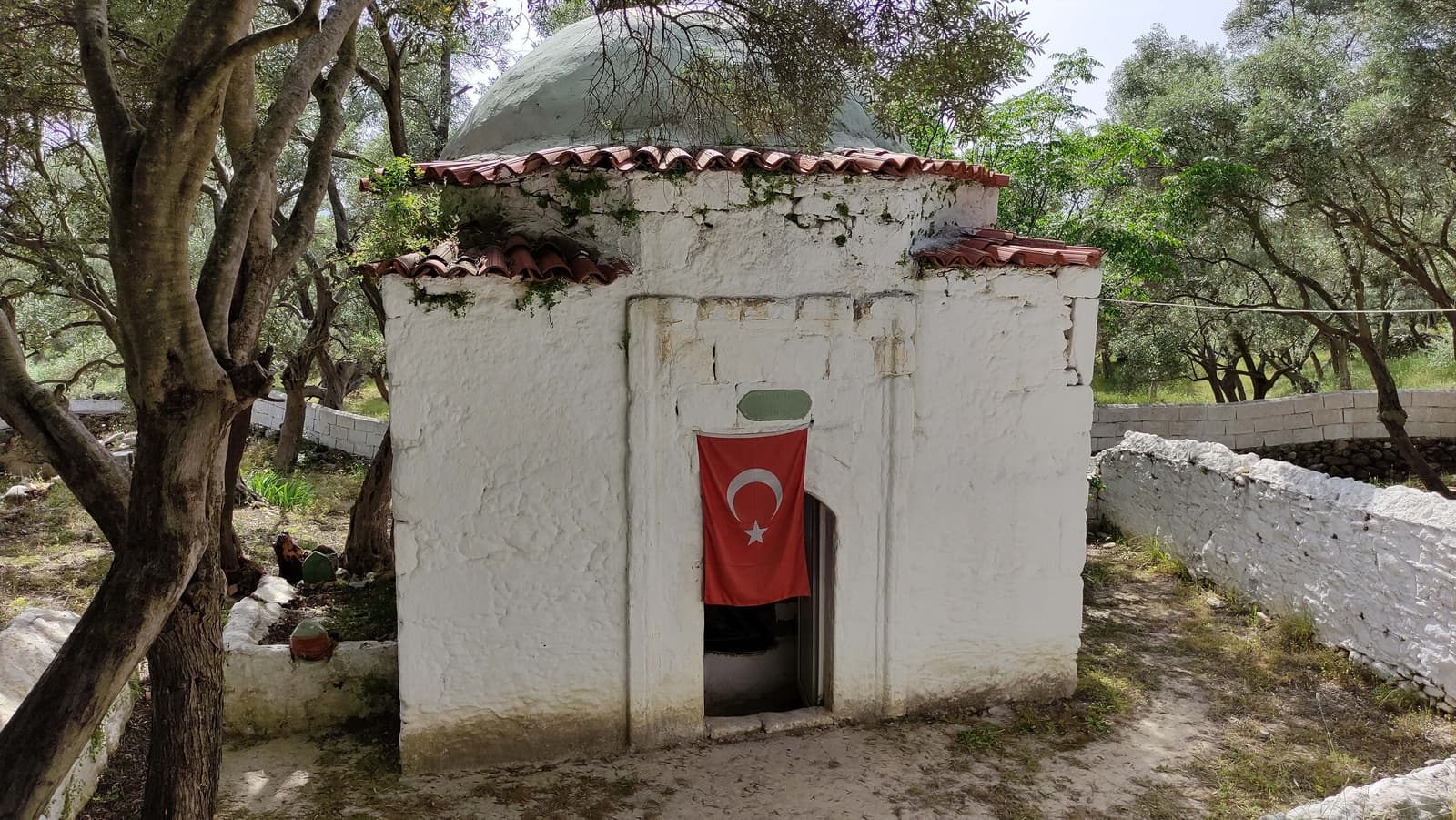 Şeyh Dede Türbesi