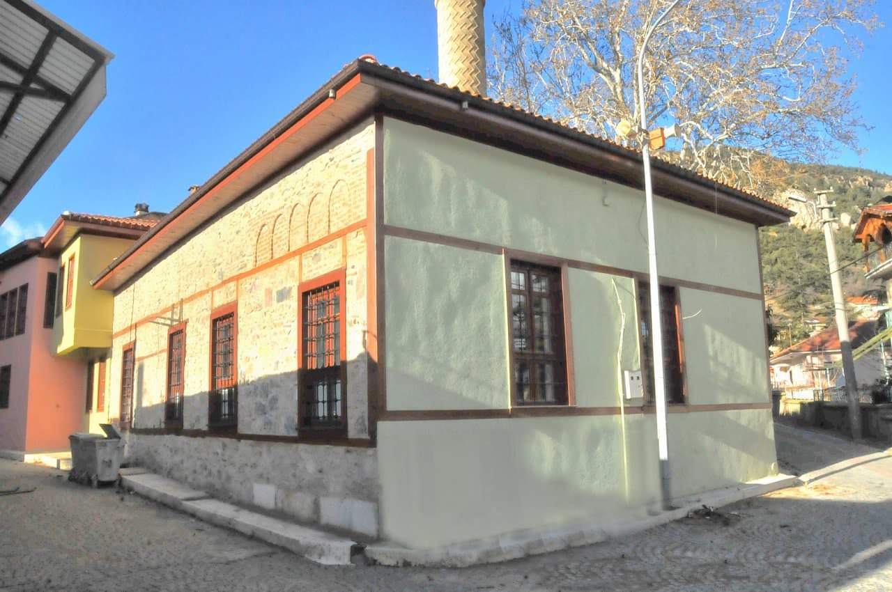 Çınaraltı Mescidi