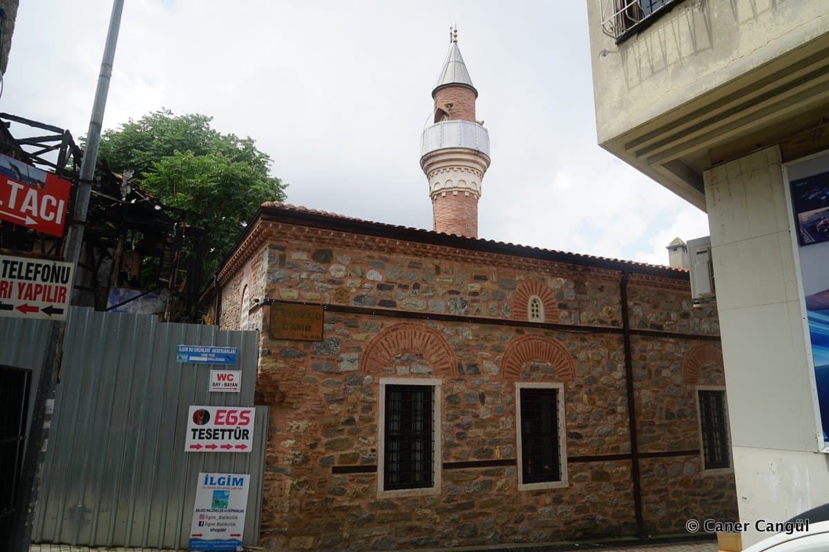 Tavukçu Camii