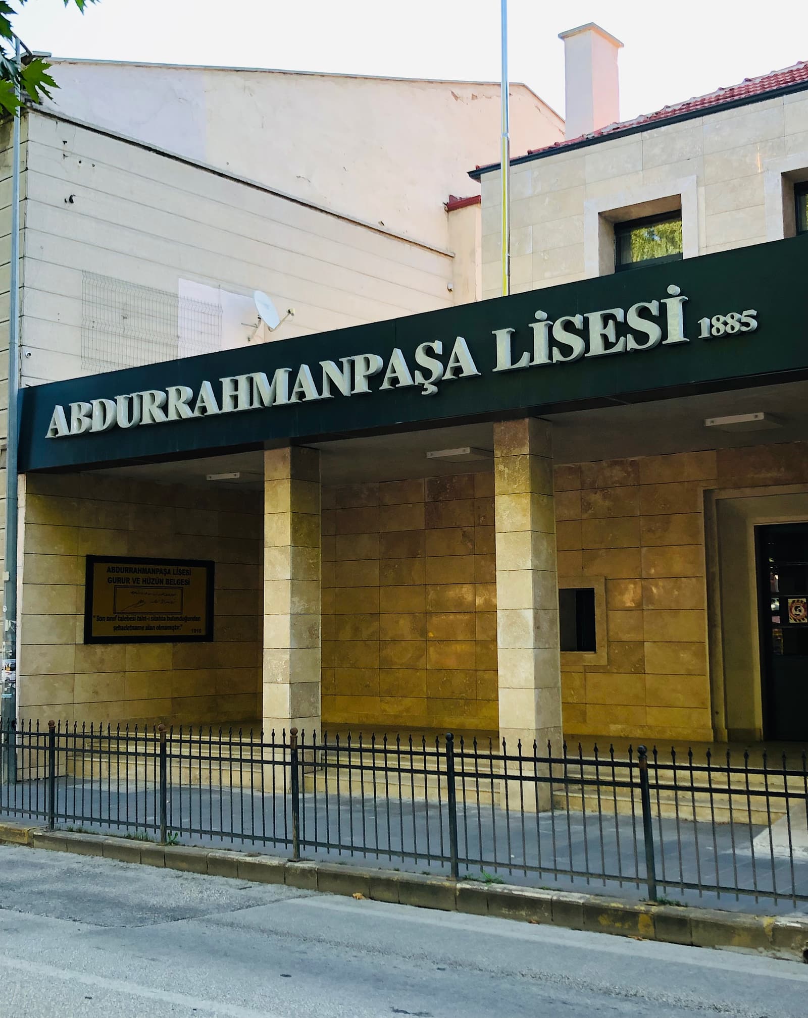 Abdurrahmanpaşa Lisesi