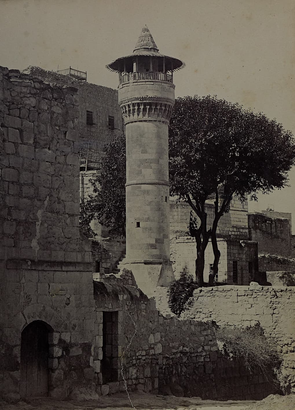 Mağara Camii