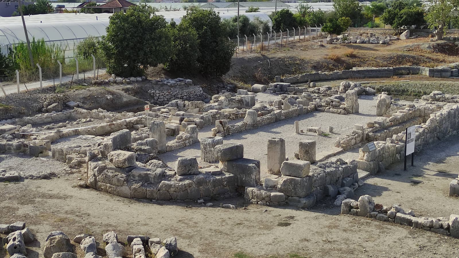 Letoon Bazilikal Kilise