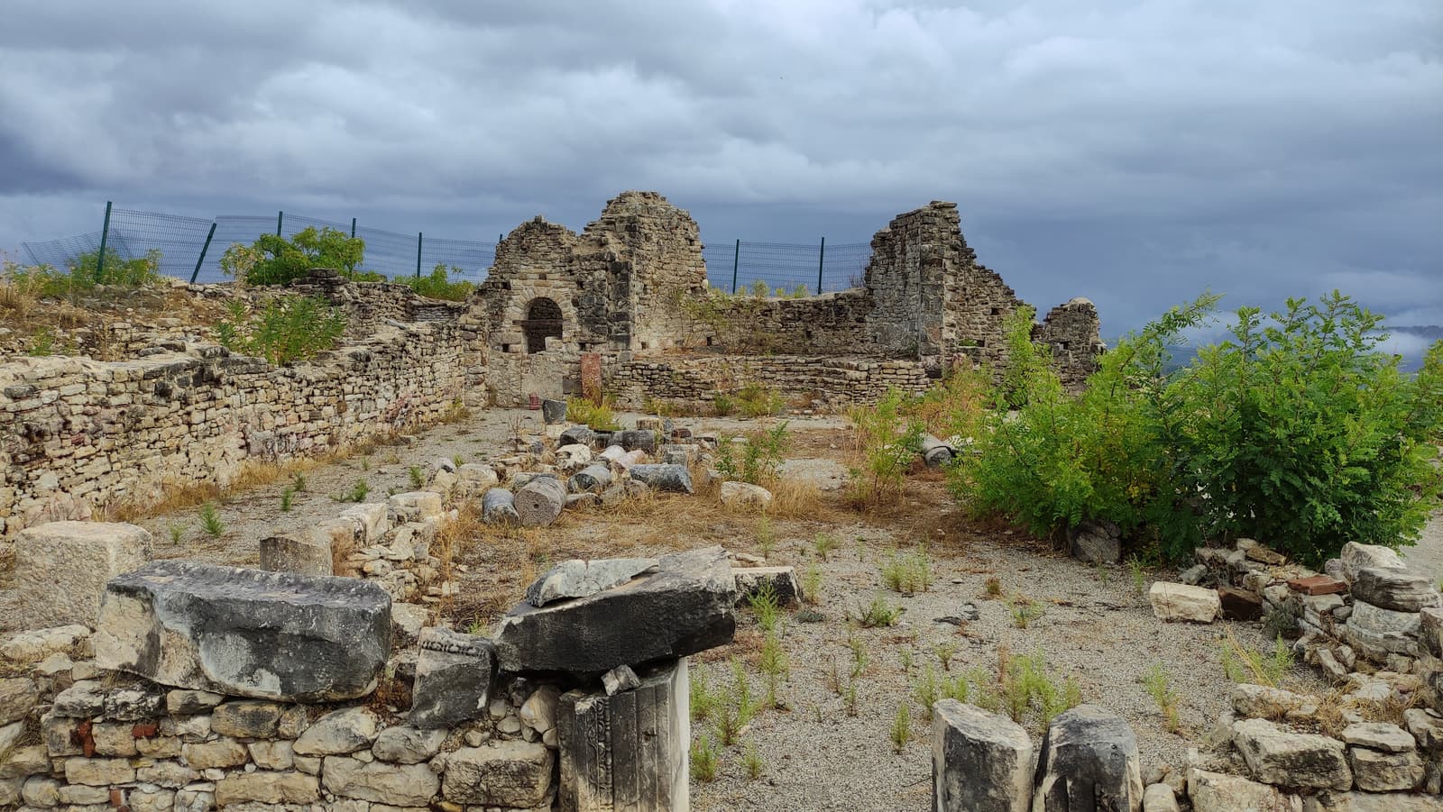 Rhodiapolis Piskoposluk Kilisesi