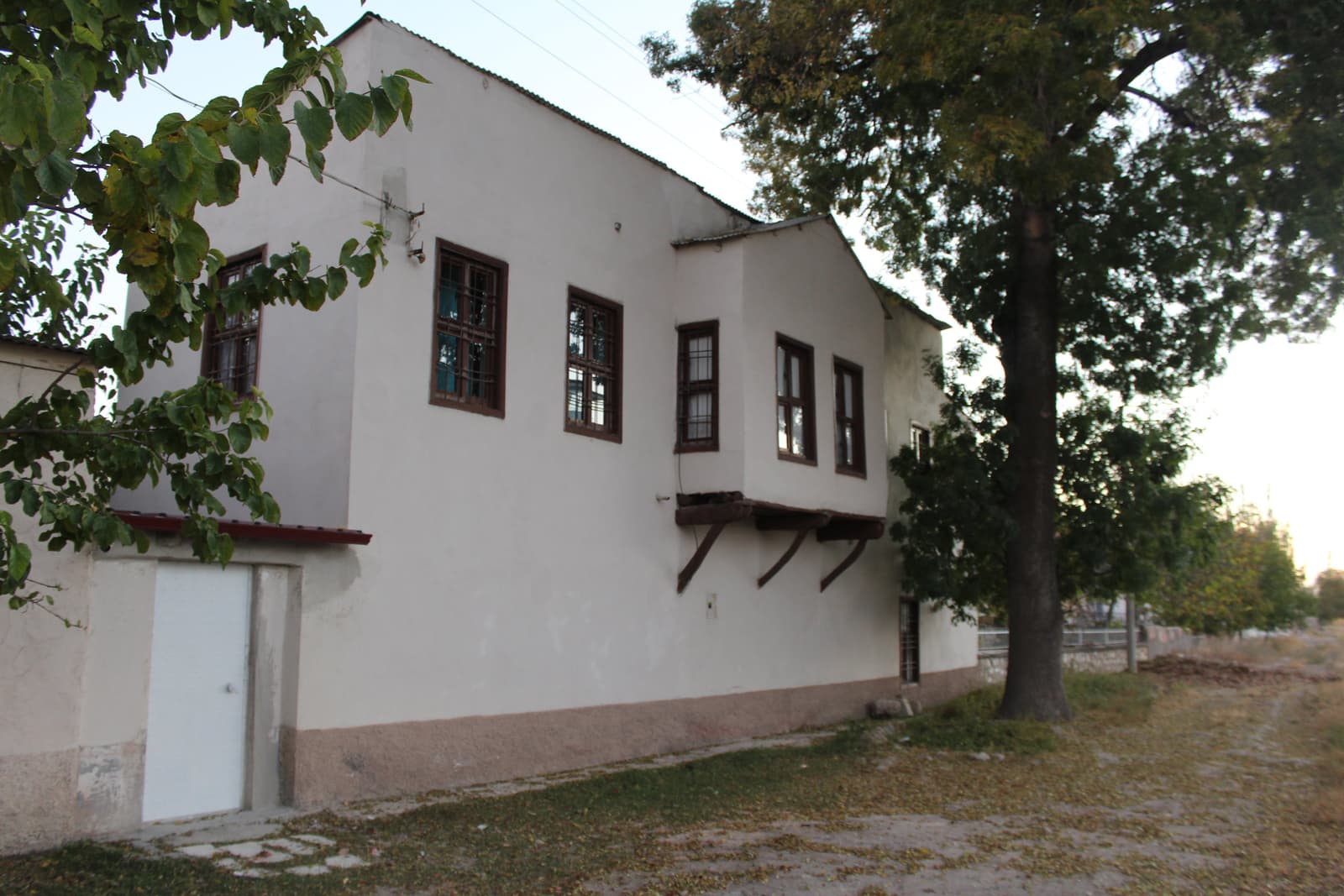 Konak, 60. Sokak, Bor
