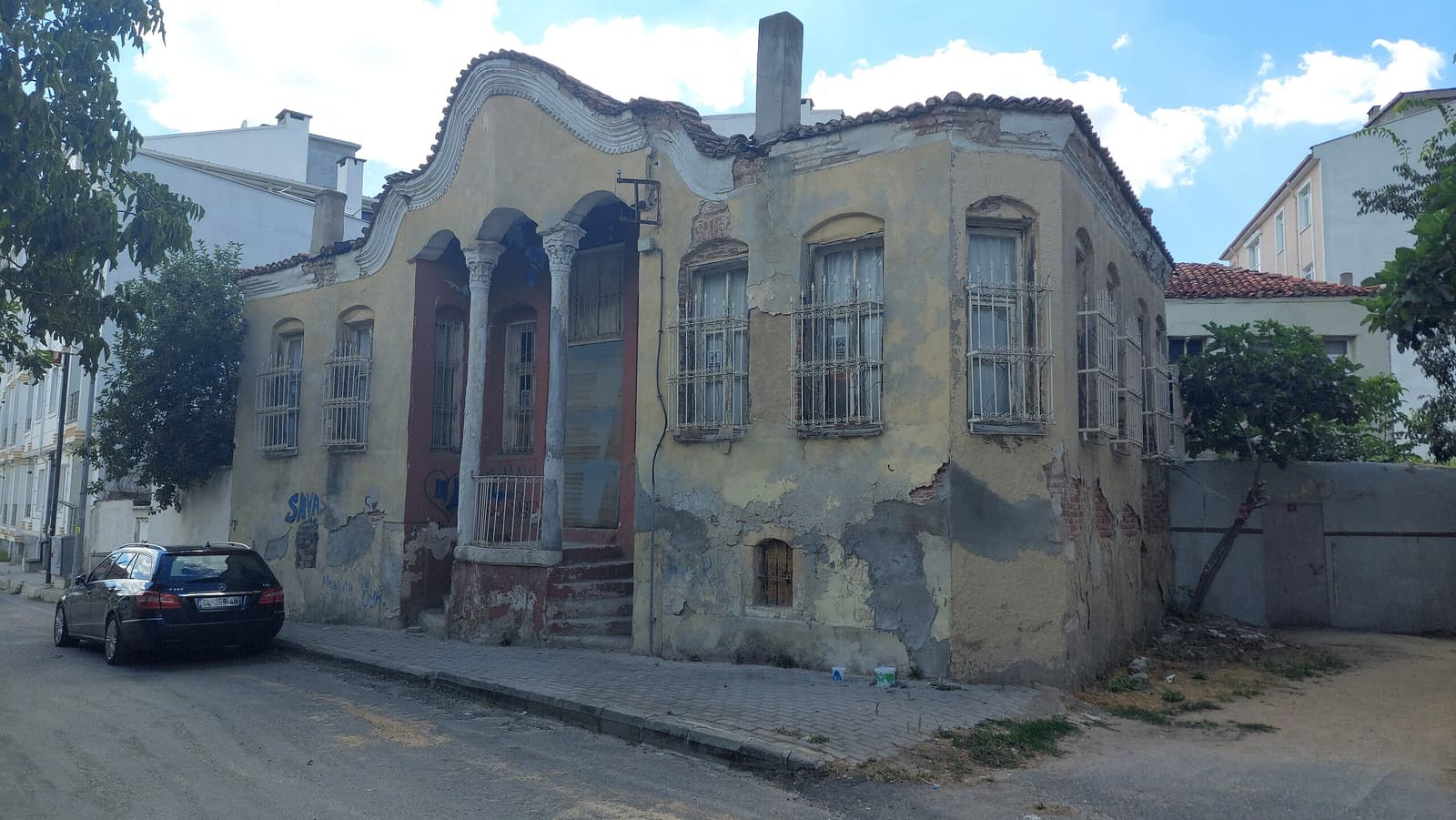 Konut — Karacaibrahim, İnkişaf Sokak