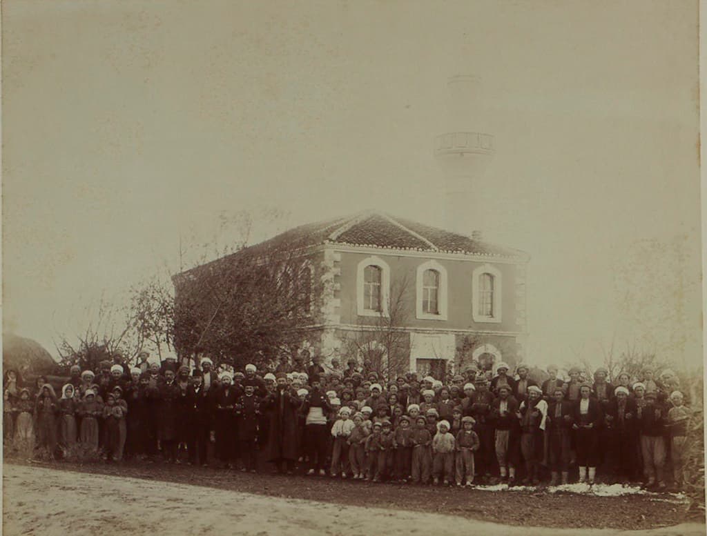 Bahçeağıl Köyü Camii
