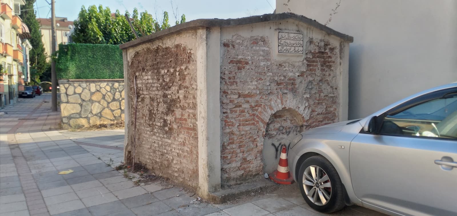 Han Sokak Çeşmesi