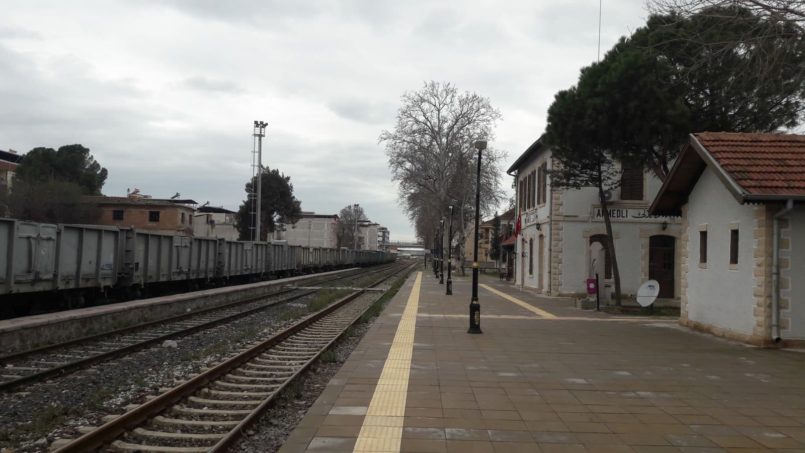 Ahmetli Tren İstasyonu