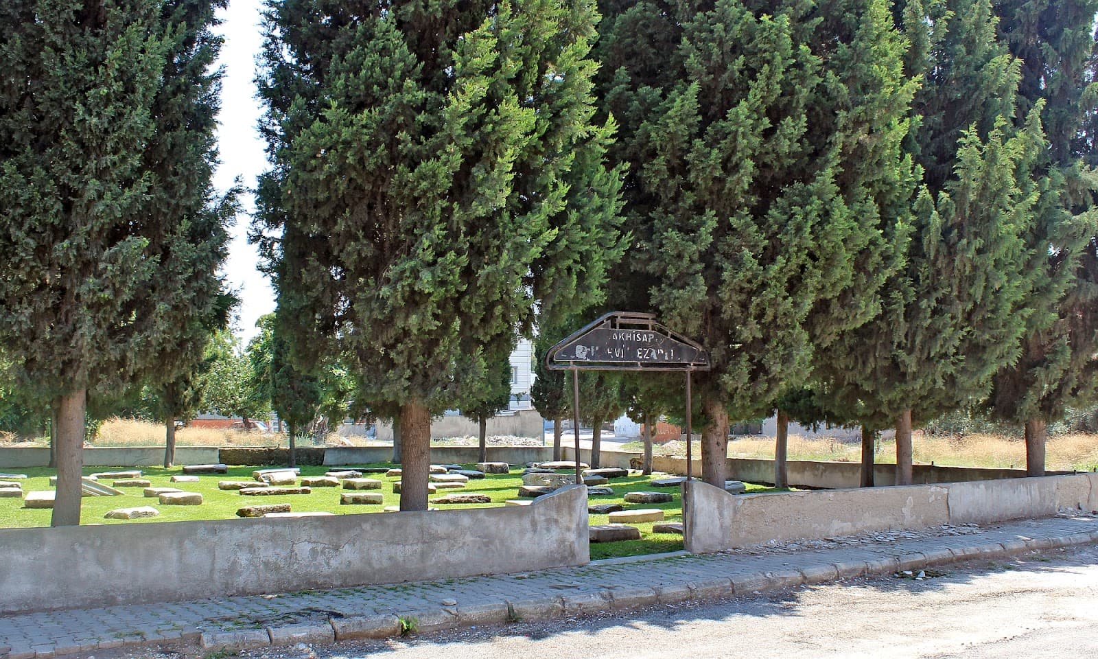 Akhisar Yahudi Mezarlığı