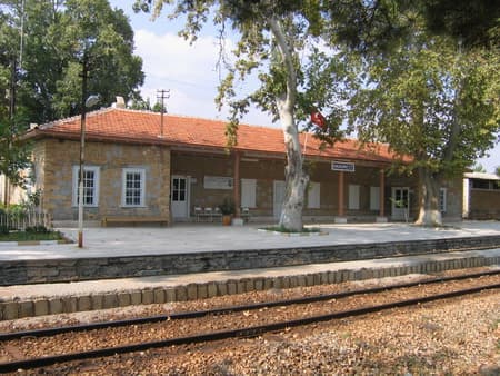 Dazkırı Tren İstasyonu