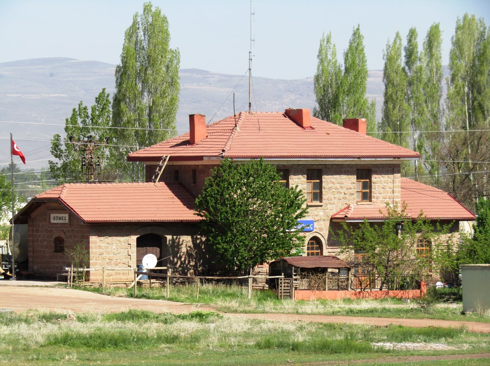 Gömeç Tren İstasyonu