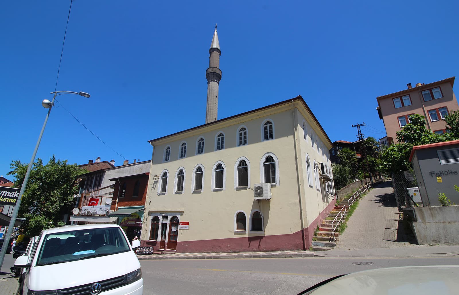 Kemerköprü İkramiye Camii