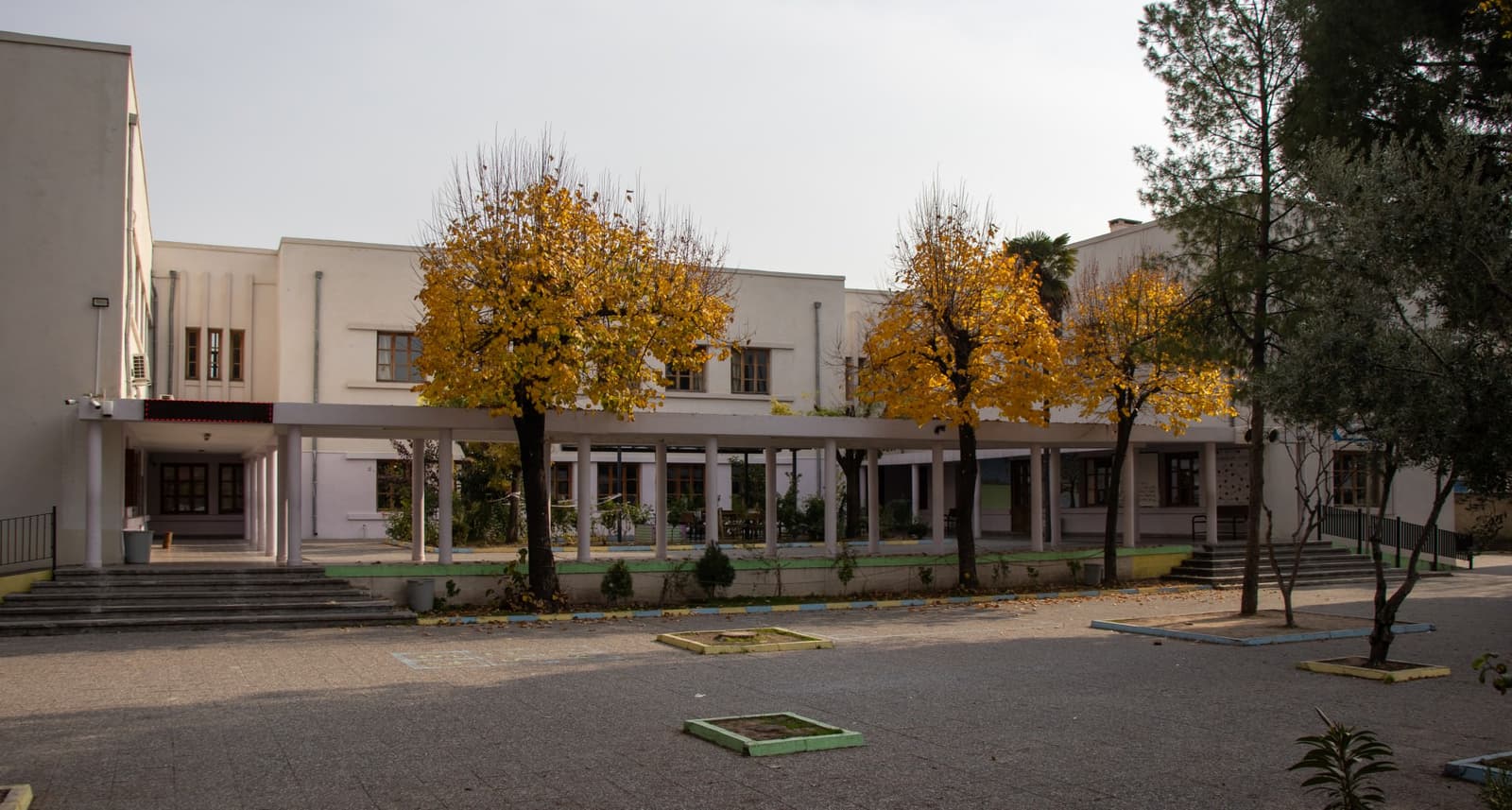 Akhisar Halkevi Binası
