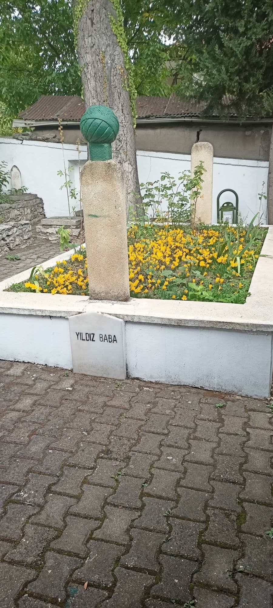 Yıldız Baba Türbesi