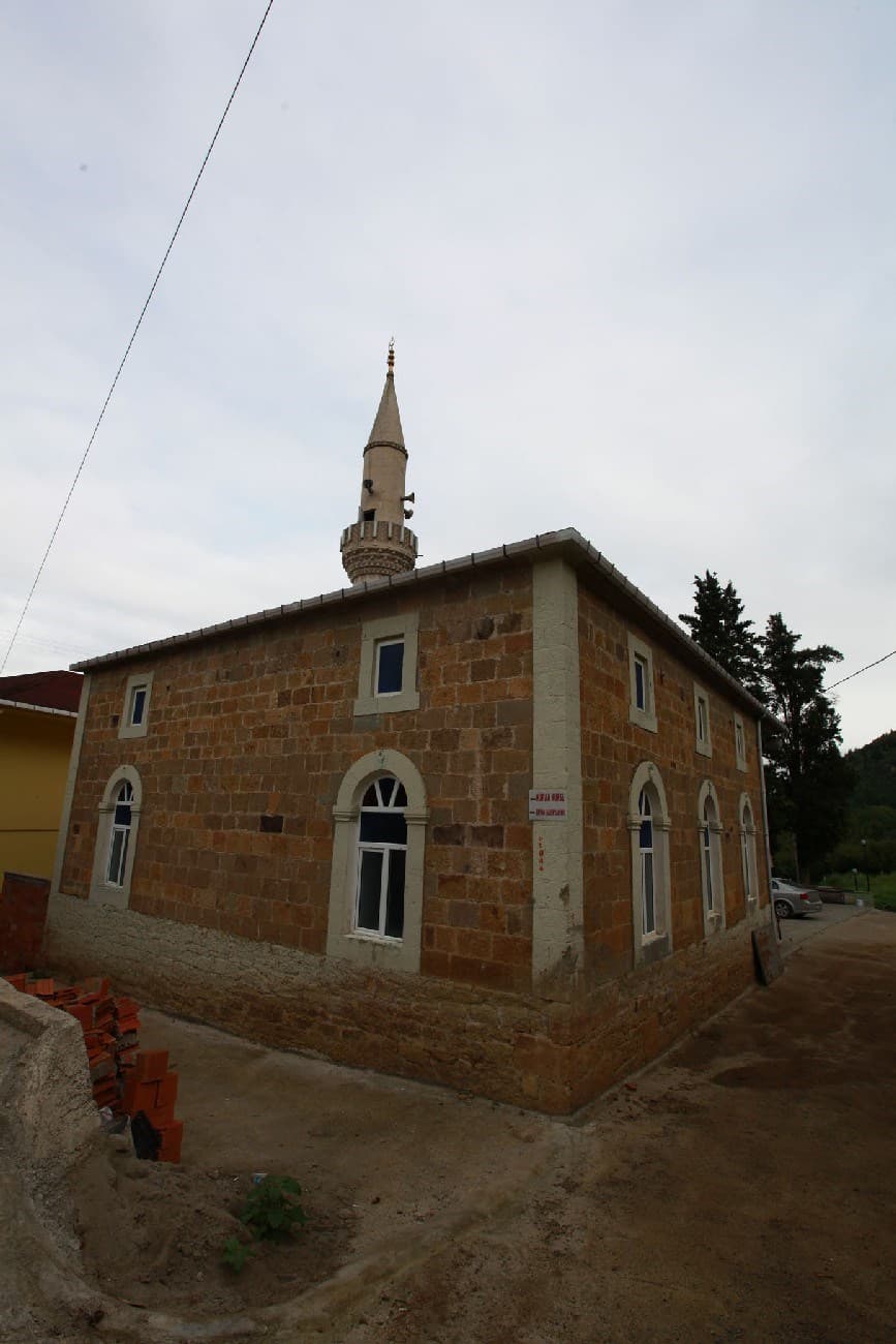 Bahçekaya Köyü Camii