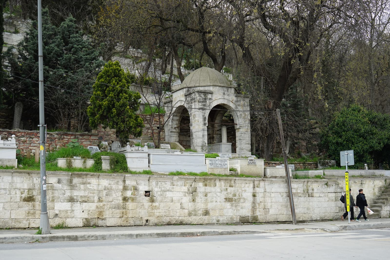Mahmut Ağa Türbesi