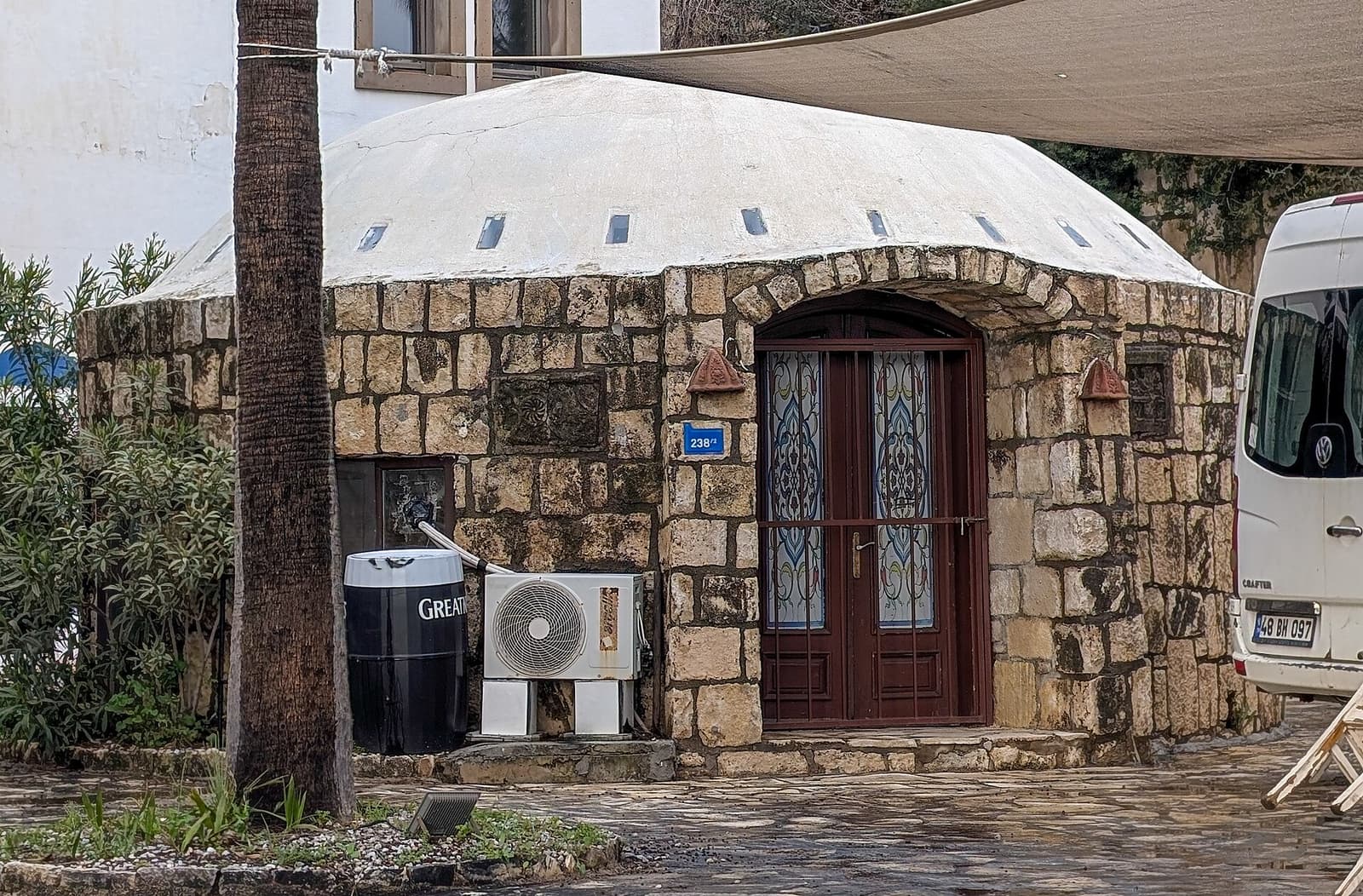 Sarnıç, Yeniköy